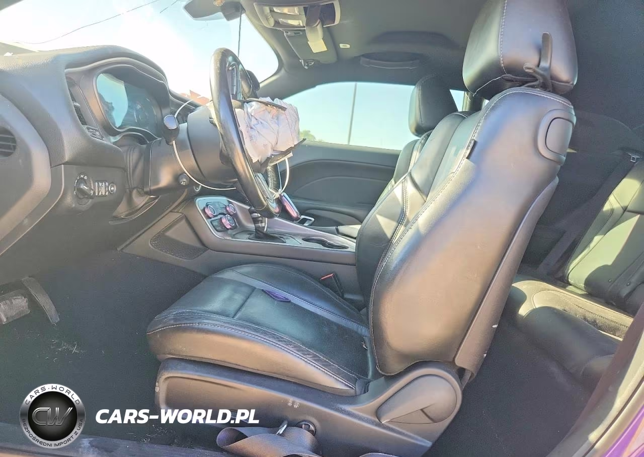 2019 Dodge Challenger Sxt VIN:2C3CDZAGXKH632542 - 7