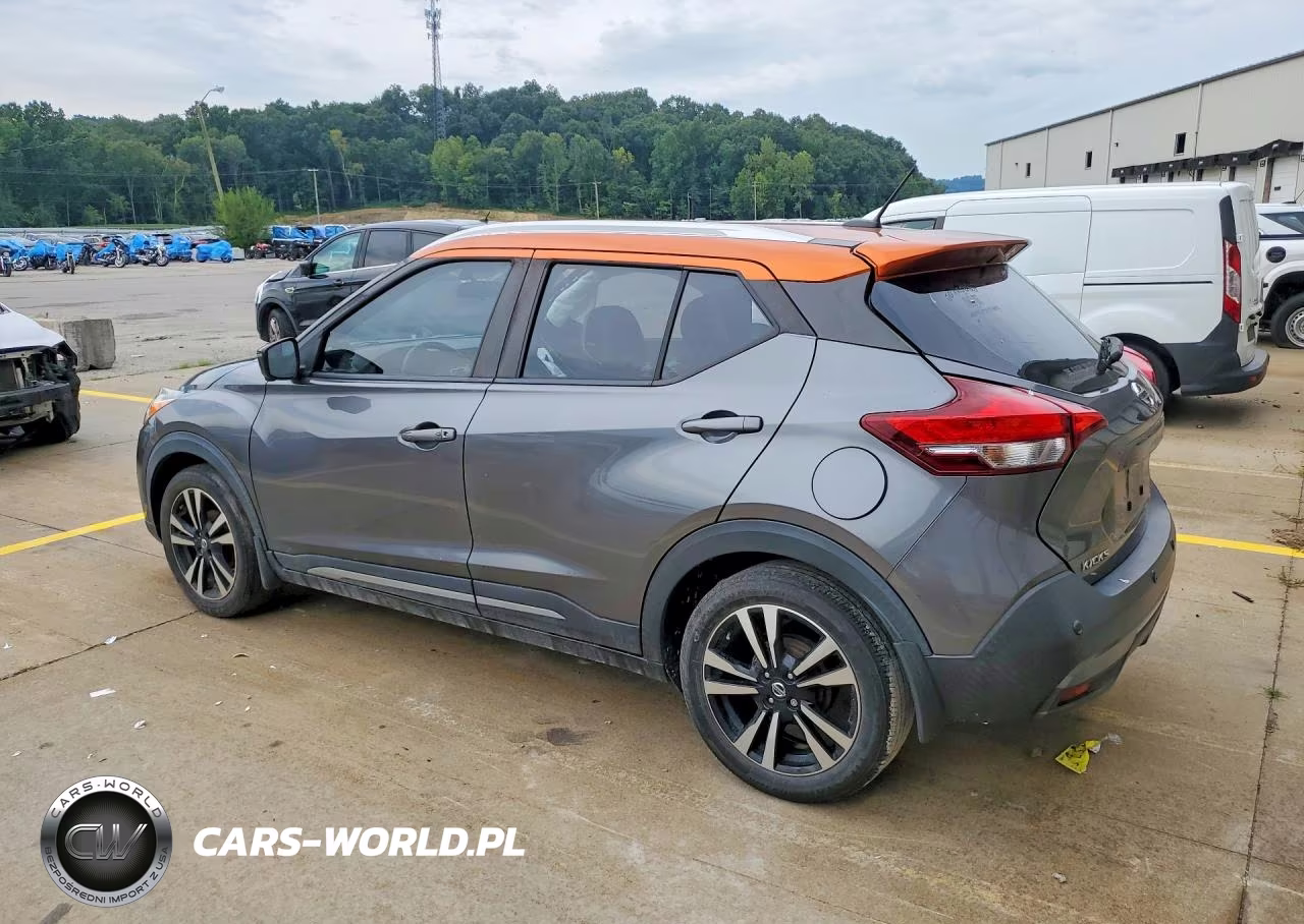 2020 Nissan Kicks Sr VIN:3N1CP5DV7LL555789 - 2