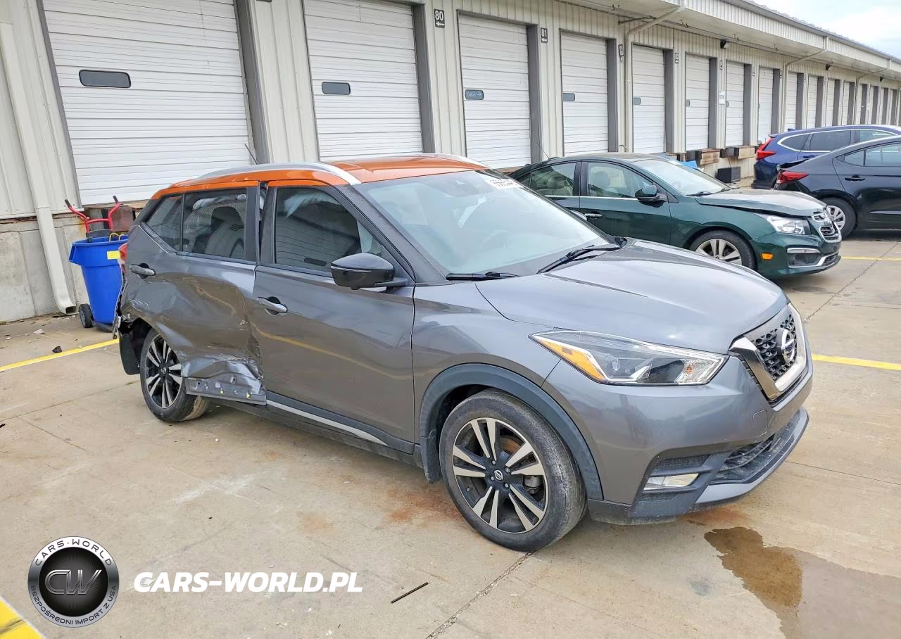 2020 Nissan Kicks Sr VIN:3N1CP5DV7LL555789 - 4