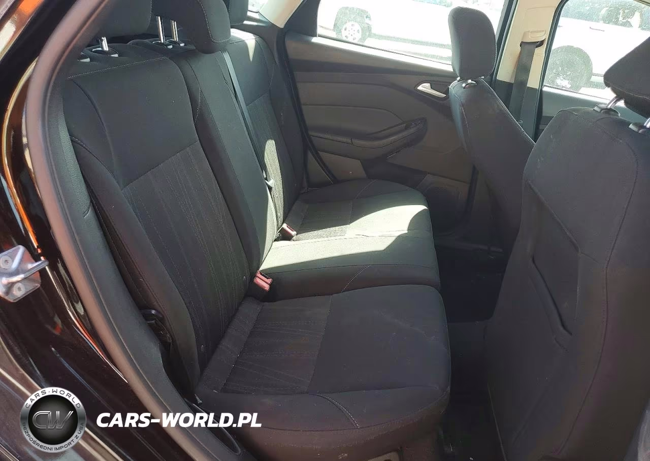 2017 Ford Focus Se VIN:1FADP3K2XHL216483 - 10
