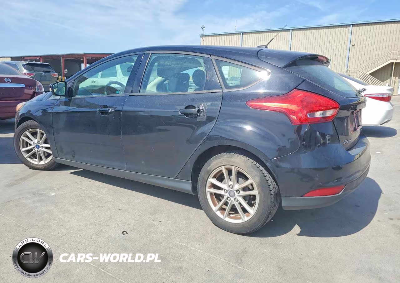 2017 Ford Focus Se VIN:1FADP3K2XHL216483 - 2