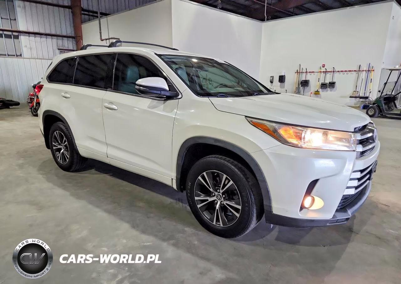 2017 Toyota Highlander Le Plus VIN:5TDBZRFH1HS363576 - 4