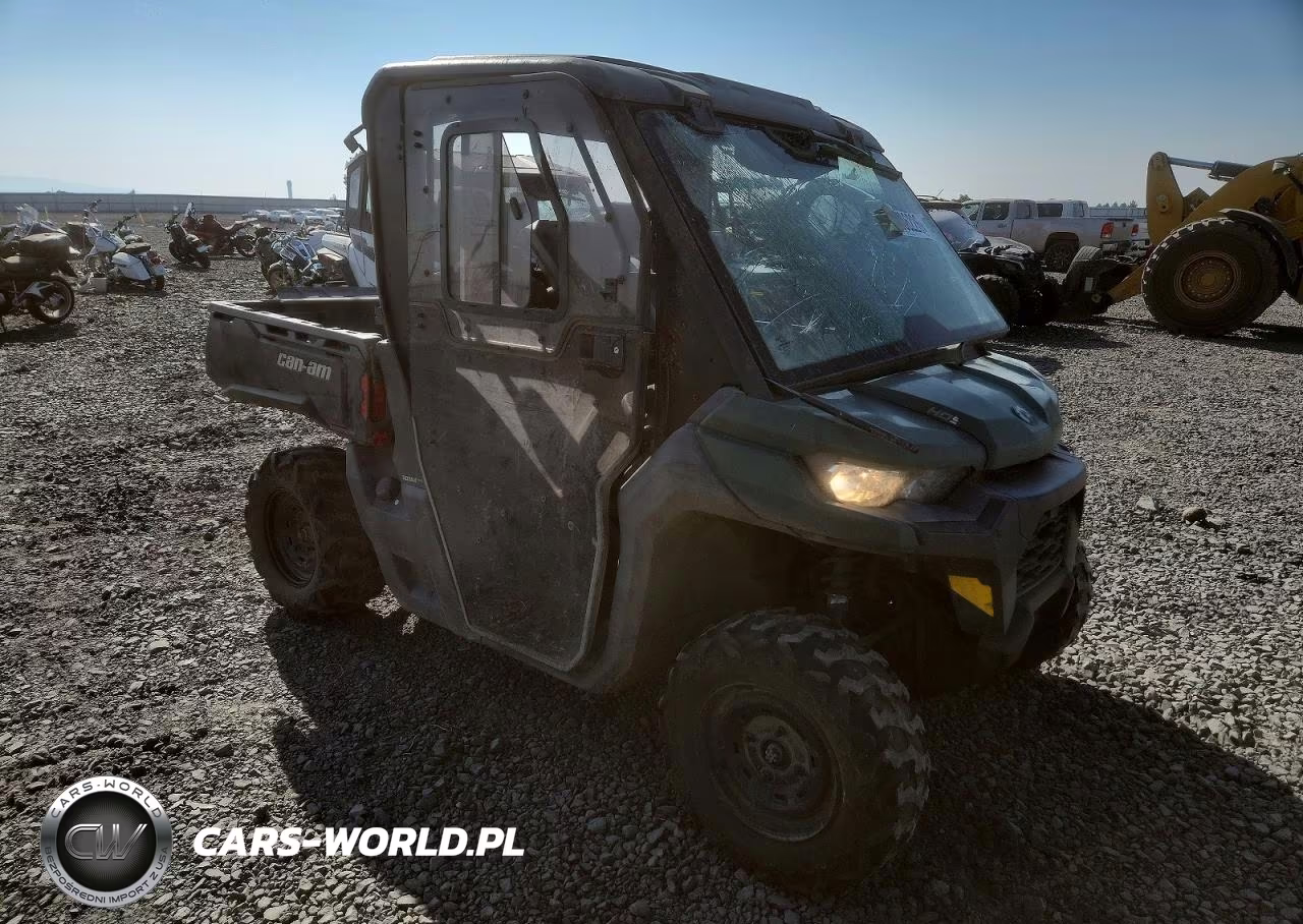 2022 Can-Am Defender Utility Vehicle