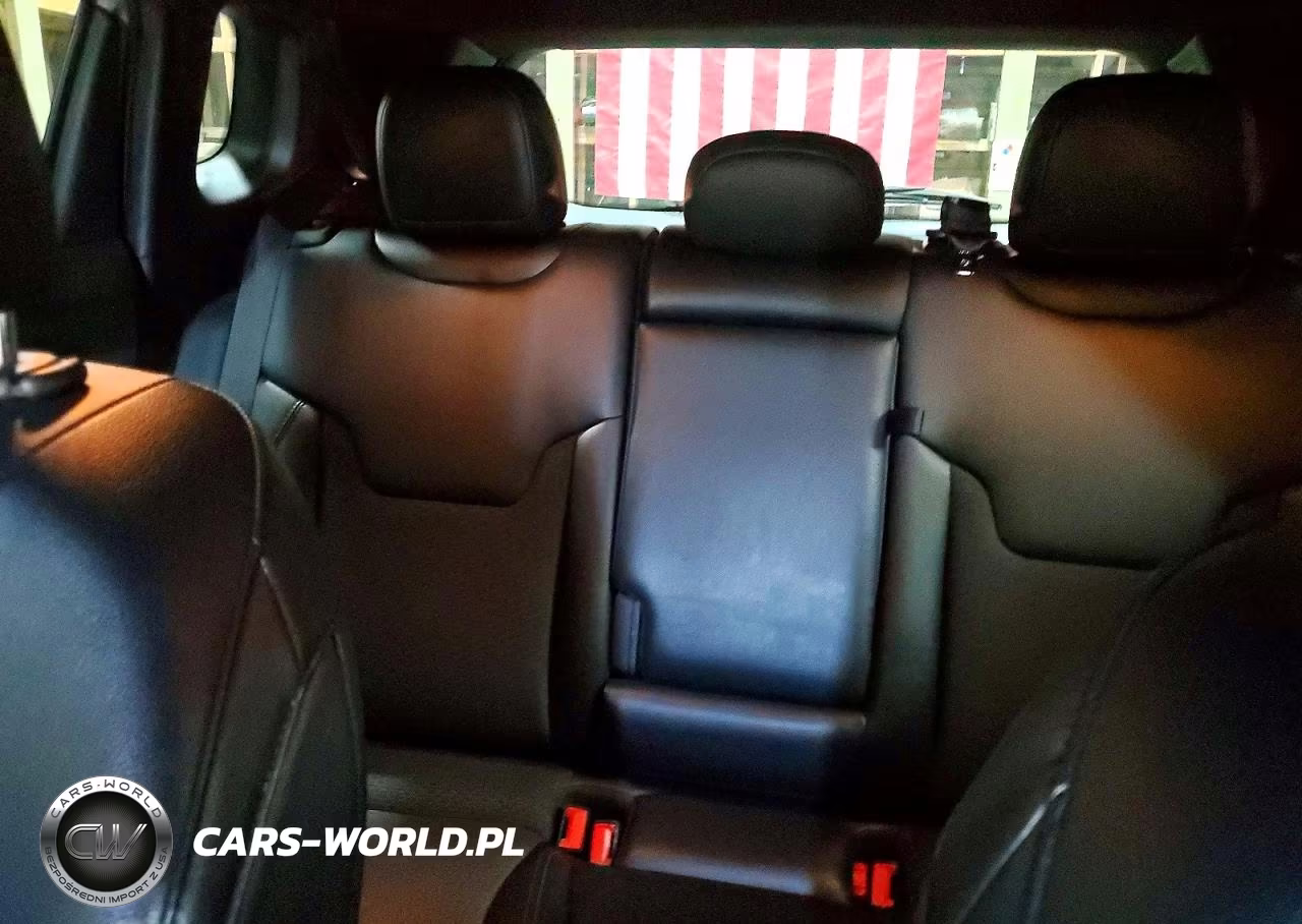 2024 Jeep Compass Latitude VIN:3C4NJDBNXRT133139 - 10