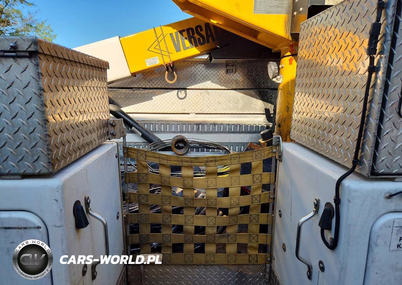 2020 Ford F550 Super Duty Bucket Truck VIN:1FDUF5HN9LDA14646 - 10