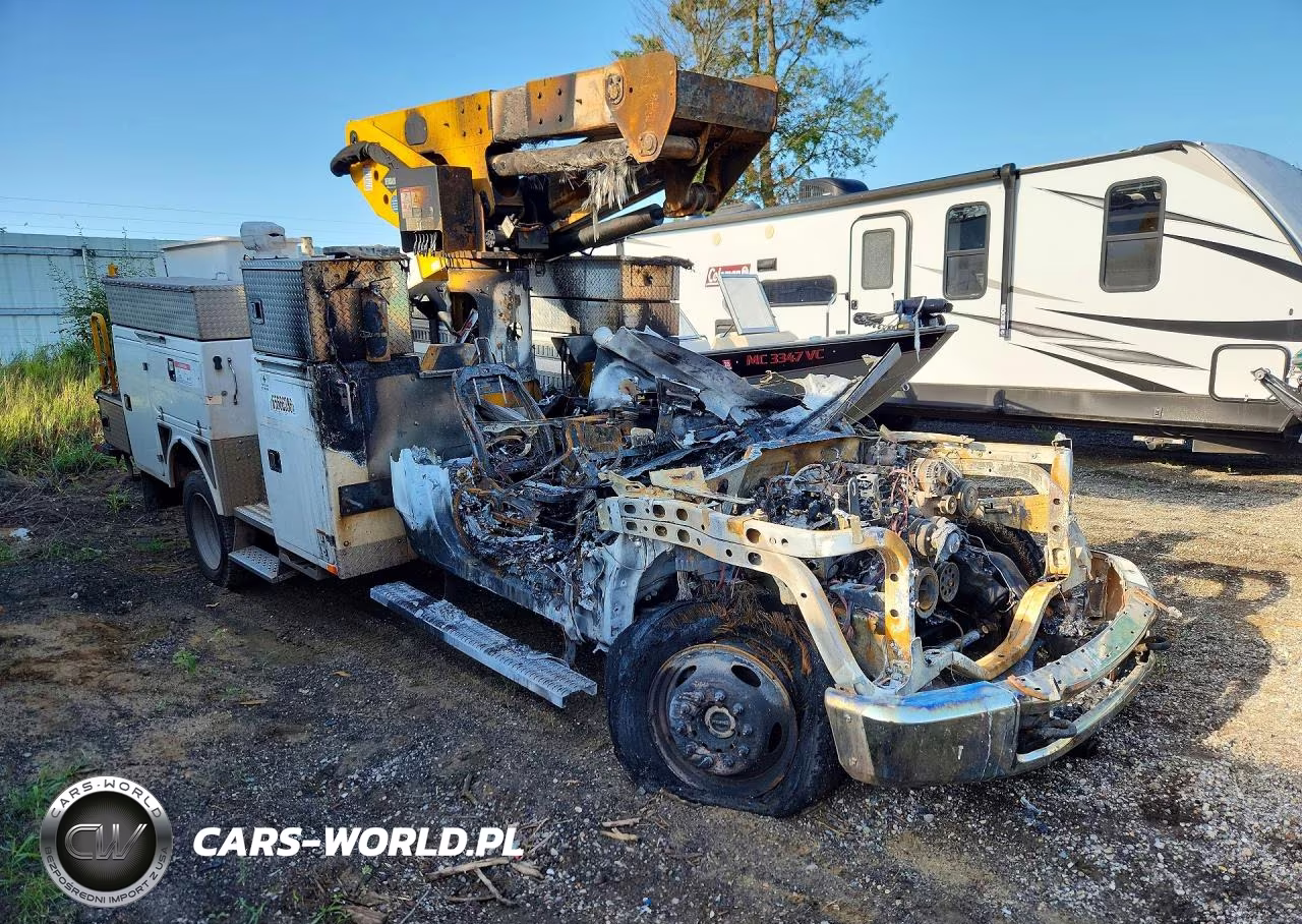 2020 Ford F550 Super Duty Bucket Truck VIN:1FDUF5HN9LDA14646 - 4
