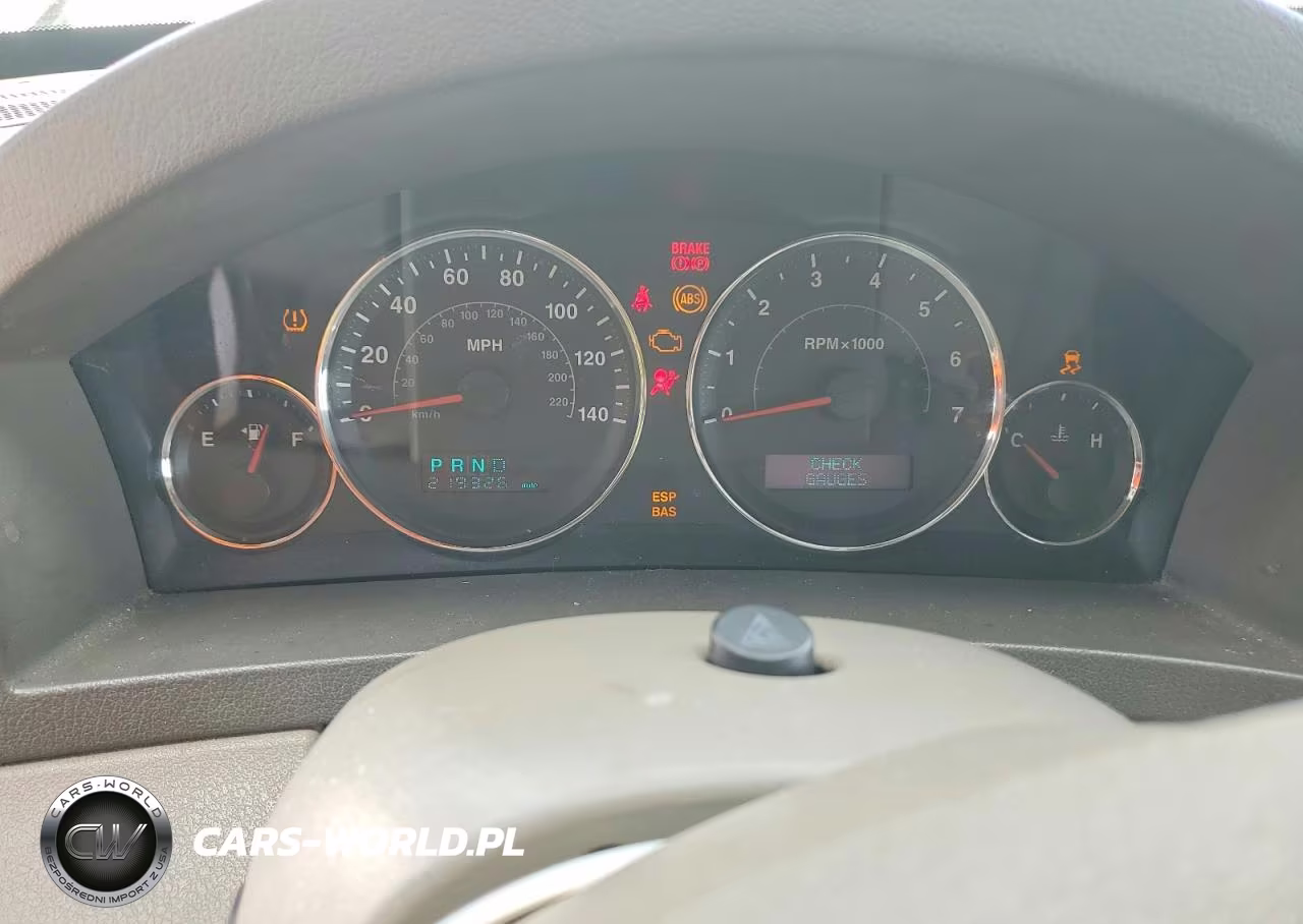 2007 Jeep Grand Cherokee Laredo VIN:1J8GS48K97C656740 - 9