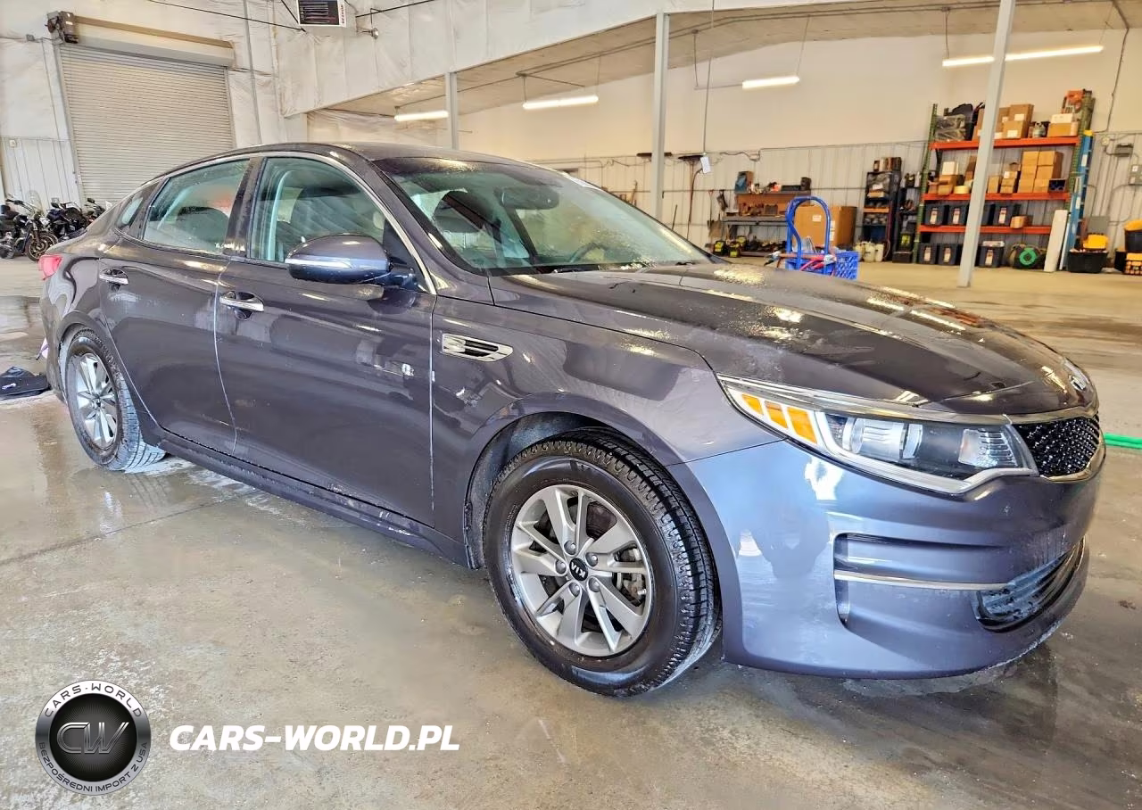 2017 Kia Optima Lx VIN:5XXGT4L11HG133815 - 4