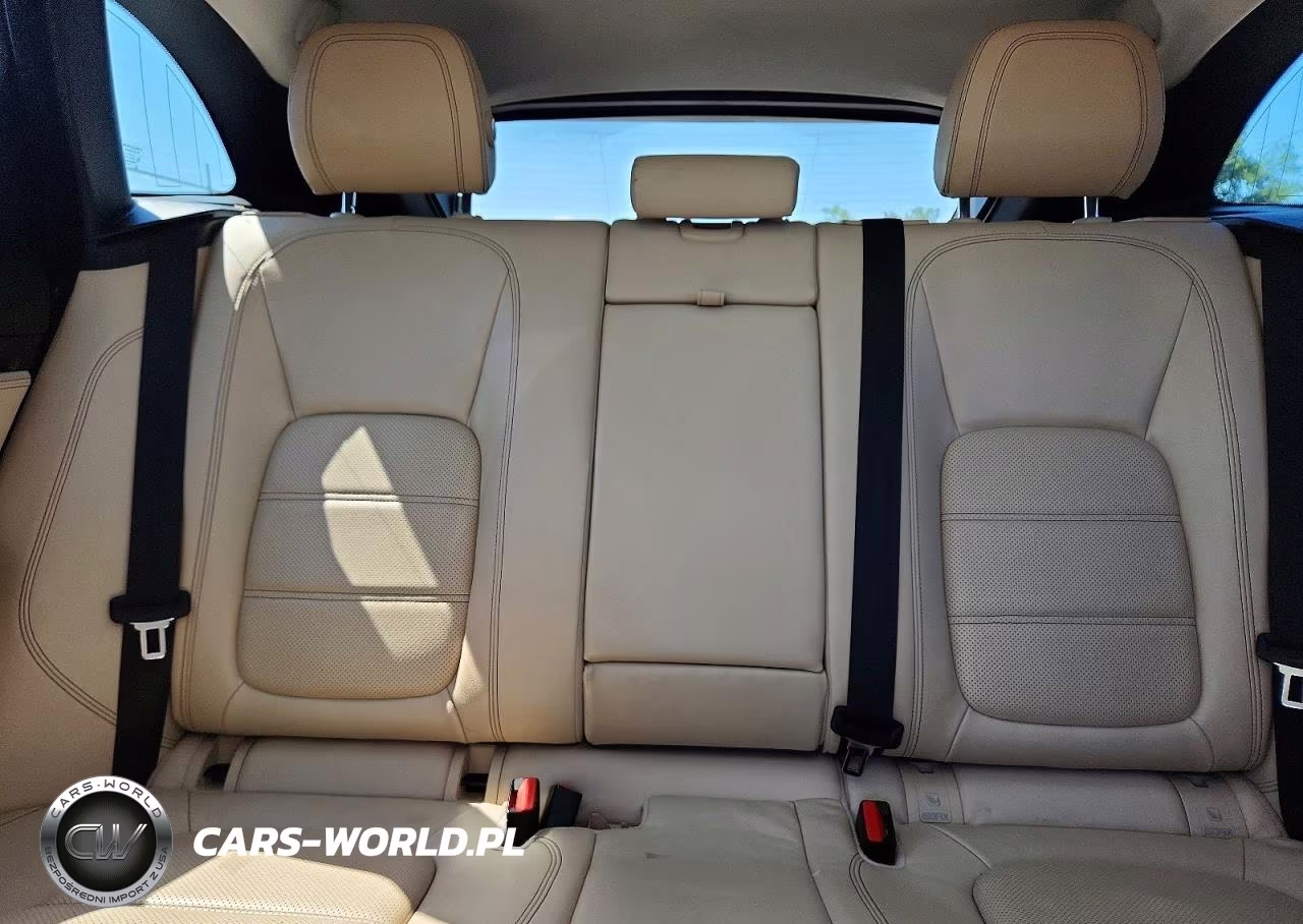 2017 Jaguar F-Pace Prestige VIN:SADCK2BNXHA493093 - 10