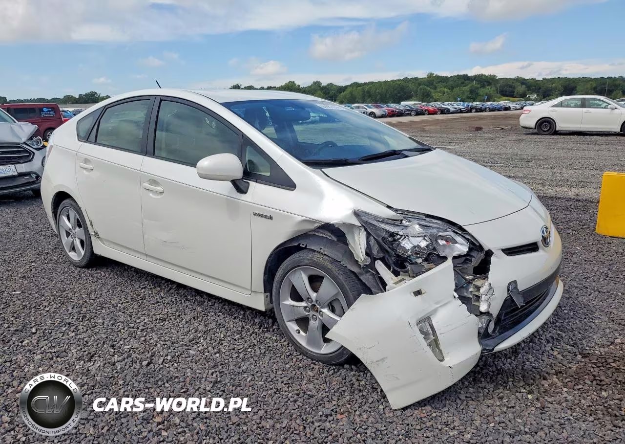2015 Toyota Prius Five VIN:JTDKN3DU5F0451636 - 4