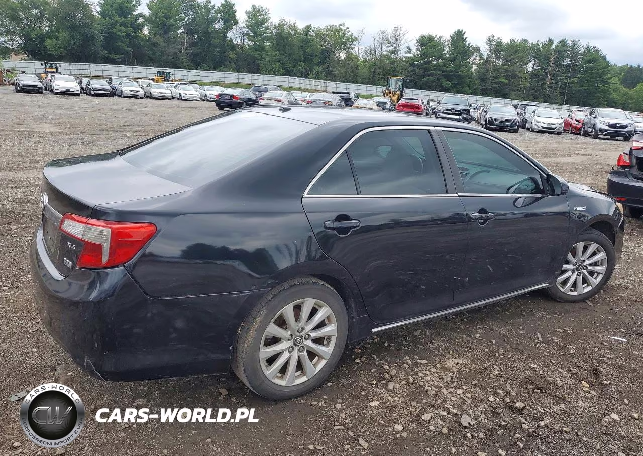 2014 Toyota Camry Hybrid Xle VIN:4T1BD1FK8EU131782 - 3