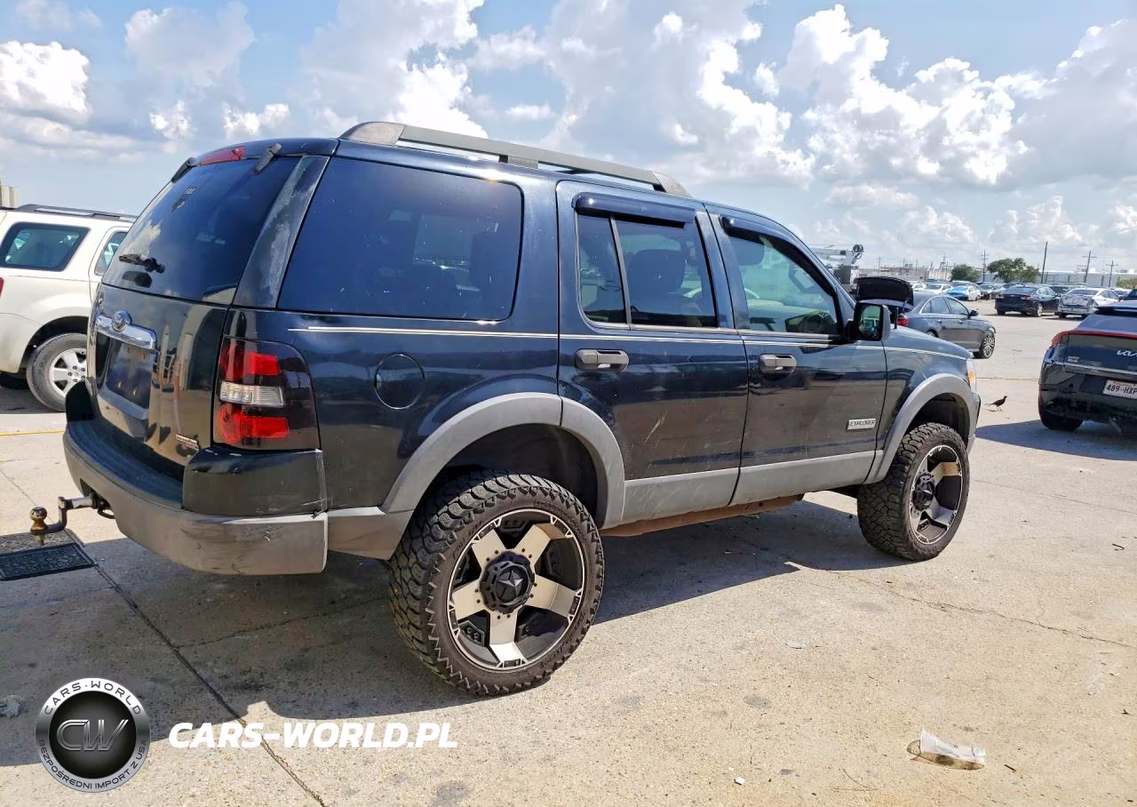 2006 Ford Explorer Xlt VIN:1FMEU63E26UA14984 - 3