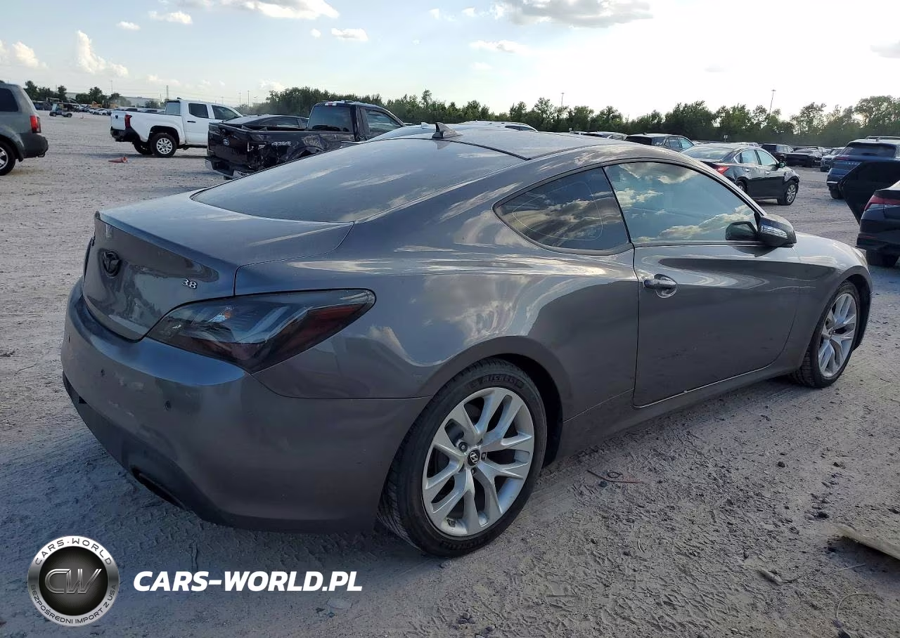 2013 Hyundai Genesis Coupe 3.8 Grand Touring VIN:KMHHU6KJ6DU092676 - 3