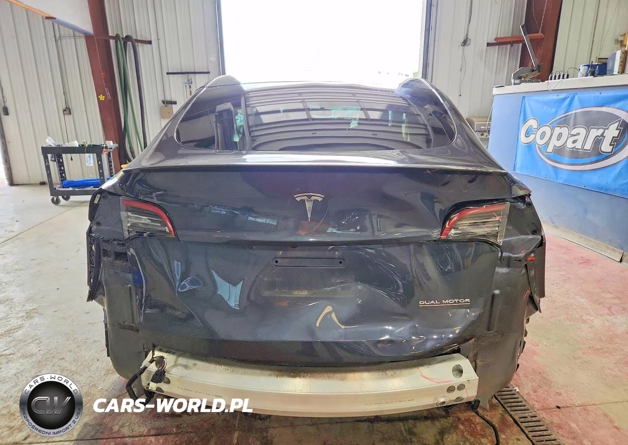 2022 Tesla Model Y VIN:7SAYGDEF6NF377219 - 6