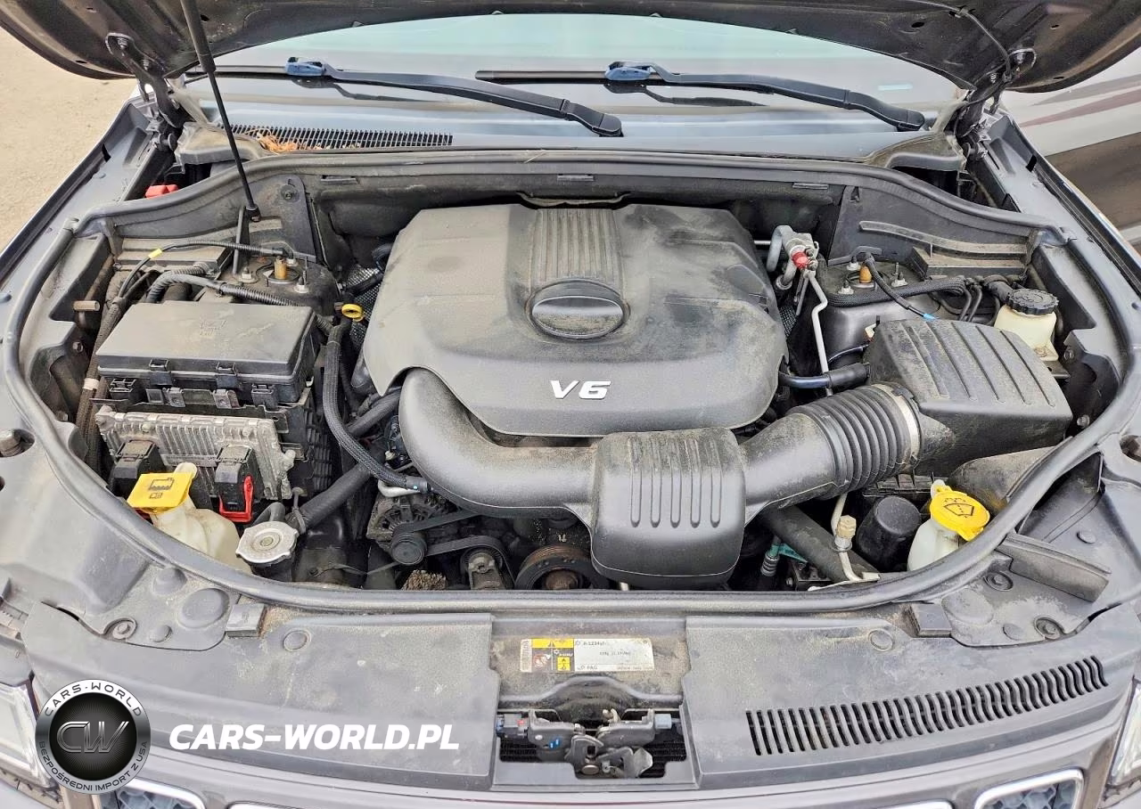 2015 Jeep Grand Cherokee Overland VIN:1C4RJFCG7FC740927 - 11