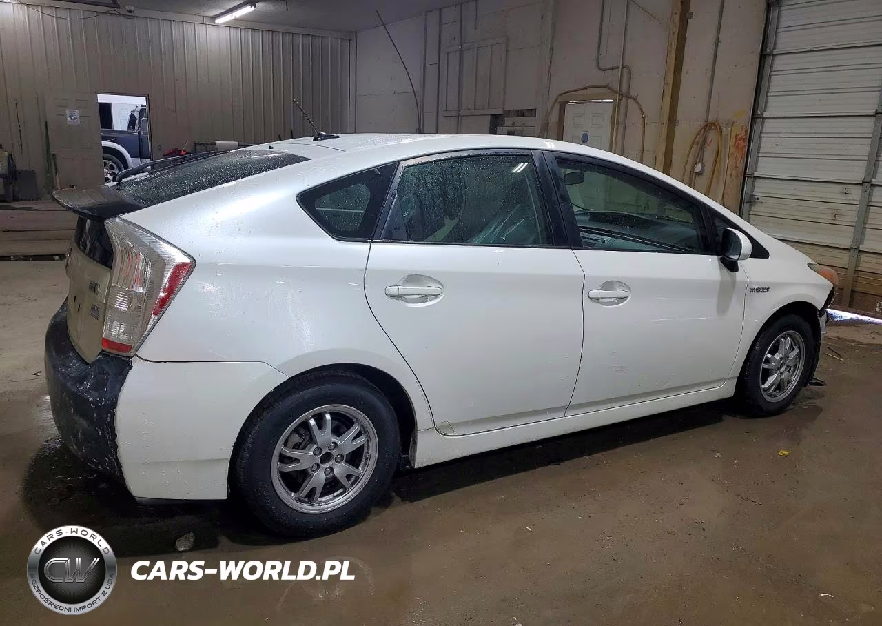 2011 Toyota Prius Two VIN:JTDKN3DU2B0310999 - 3