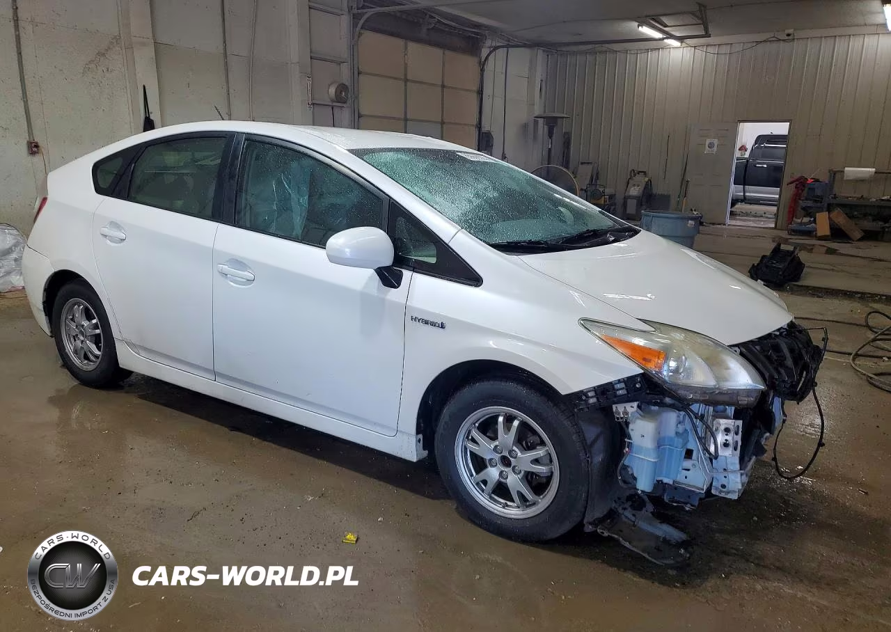 2011 Toyota Prius Two VIN:JTDKN3DU2B0310999 - 4