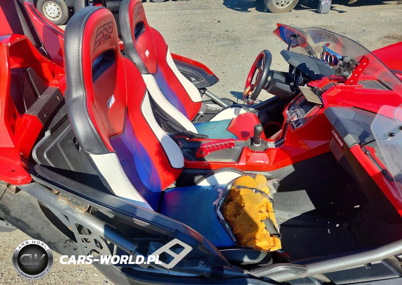 2016 Polaris Slingshot Sl VIN:57XAAPFA1G5112059 - 6