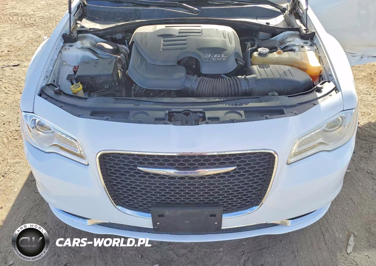 2015 Chrysler 300 Limited VIN:2C3CCAAG9FH814193 - 11