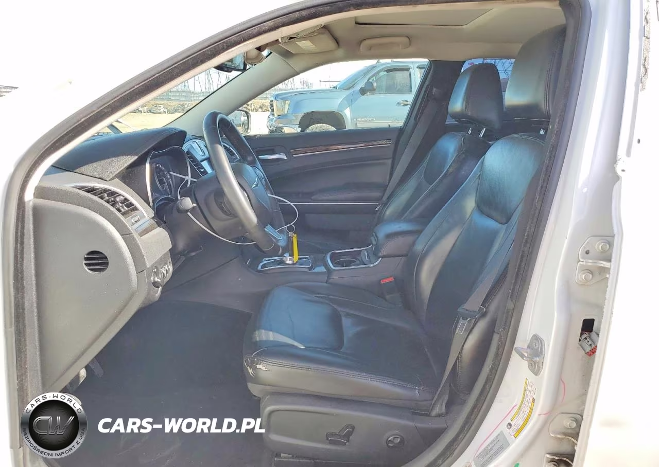 2015 Chrysler 300 Limited VIN:2C3CCAAG9FH814193 - 7