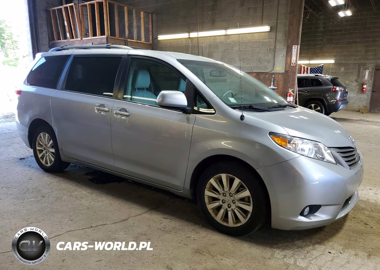 2012 Toyota Sienna Xle 7-Passenger VIN:5TDDK3DC8CS032925 - 4