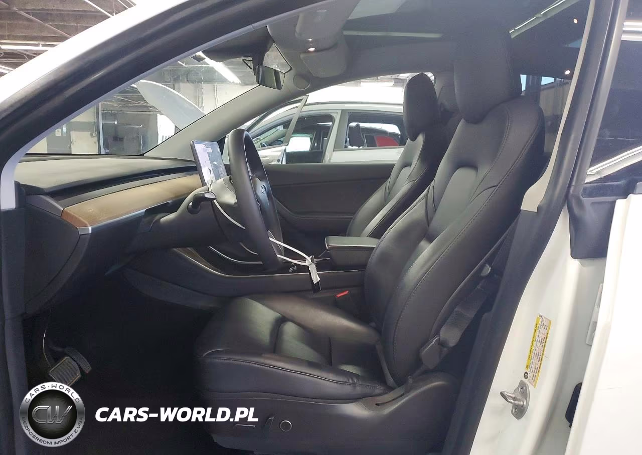 2020 Tesla Model Y VIN:5YJYGDEE1LF034996 - 7