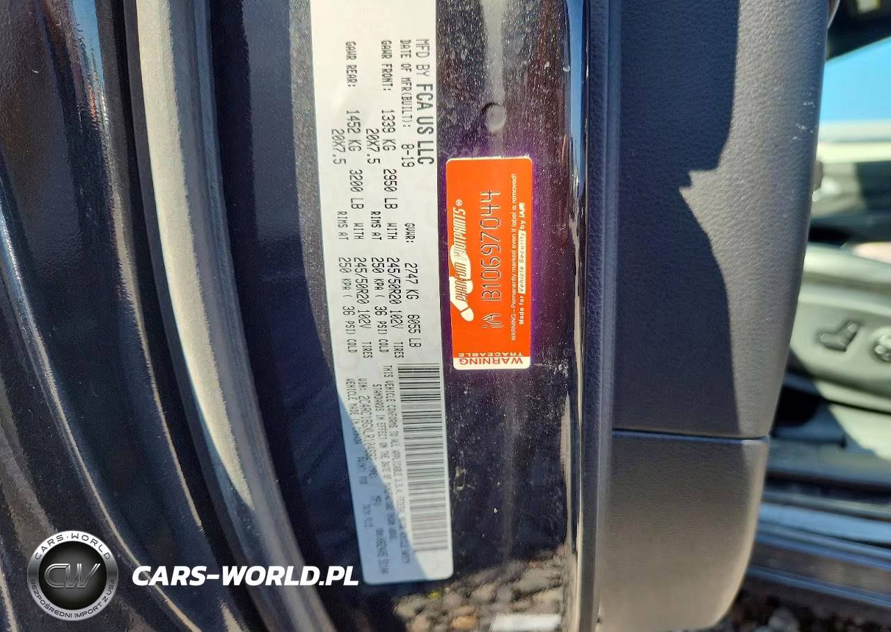 2020 Chrysler Pacifica Touring L VIN:2C4RC1BGXLR104682 - 13