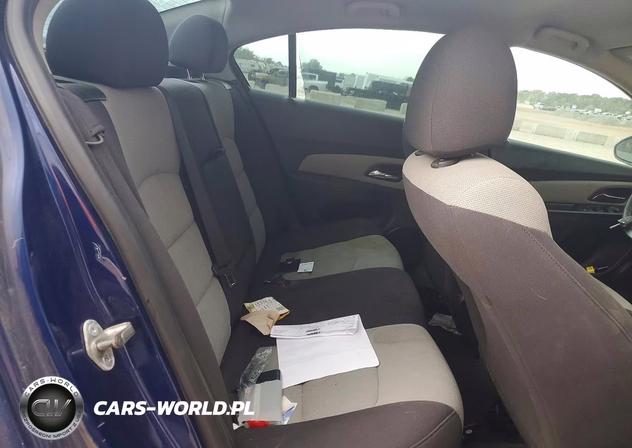2013 Chevrolet Cruze Ls VIN:1G1PA5SH2D7273930 - 10