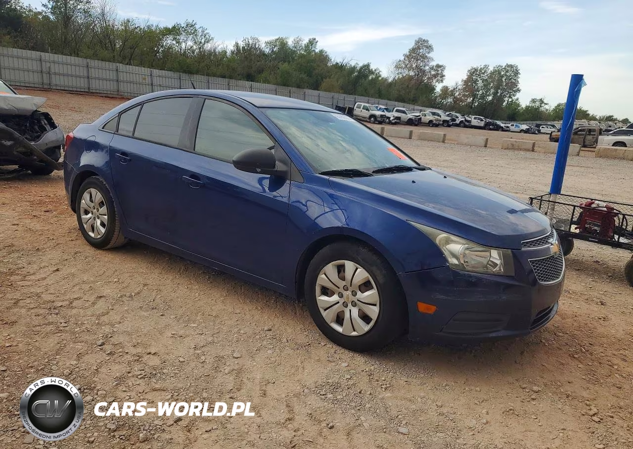 2013 Chevrolet Cruze Ls VIN:1G1PA5SH2D7273930 - 4