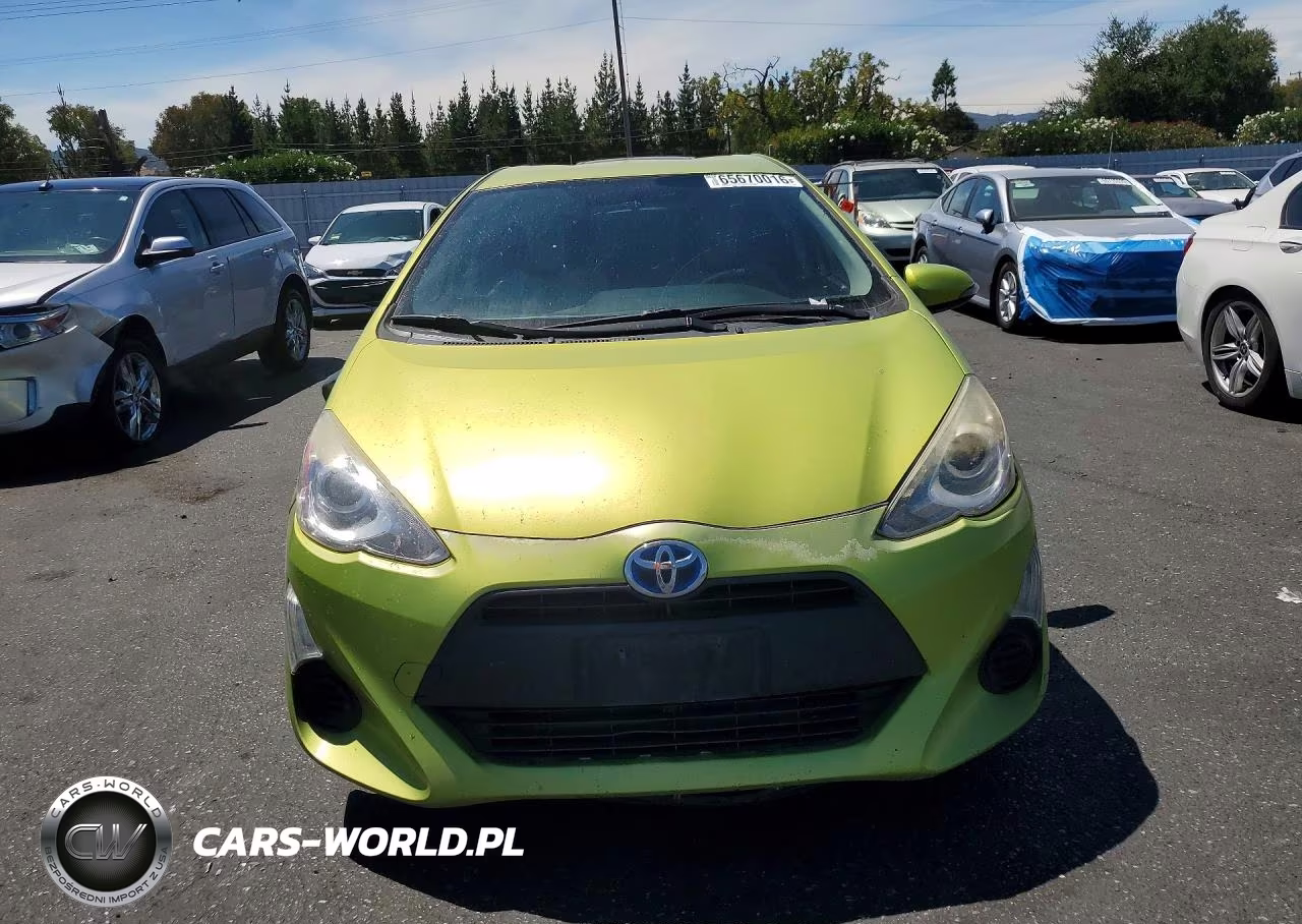 2015 Toyota Prius C One VIN:JTDKDTB37F1103327 - 5