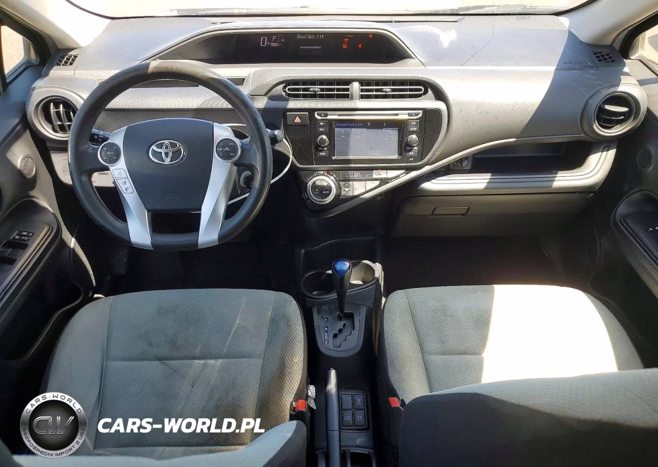 2015 Toyota Prius C One VIN:JTDKDTB37F1103327 - 8