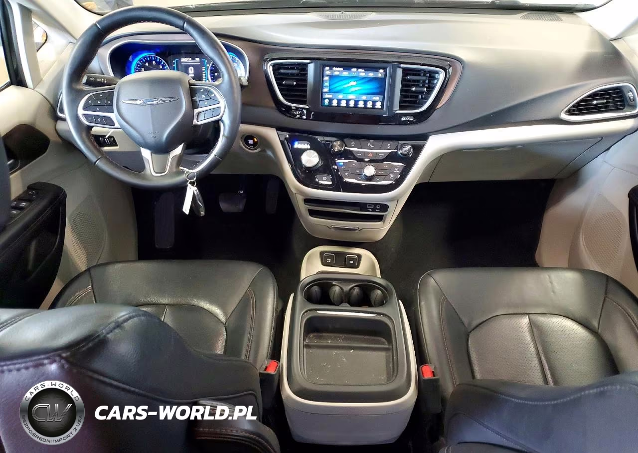 2018 Chrysler Pacifica Touring L VIN:2C4RC1BG1JR103871 - 8