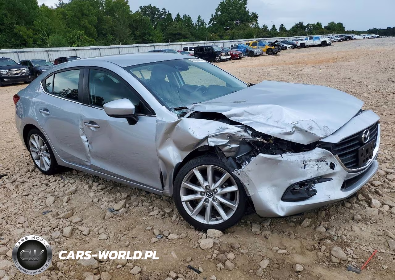 2017 Mazda 3 Touring VIN:3MZBN1V7XHM121226 - 4