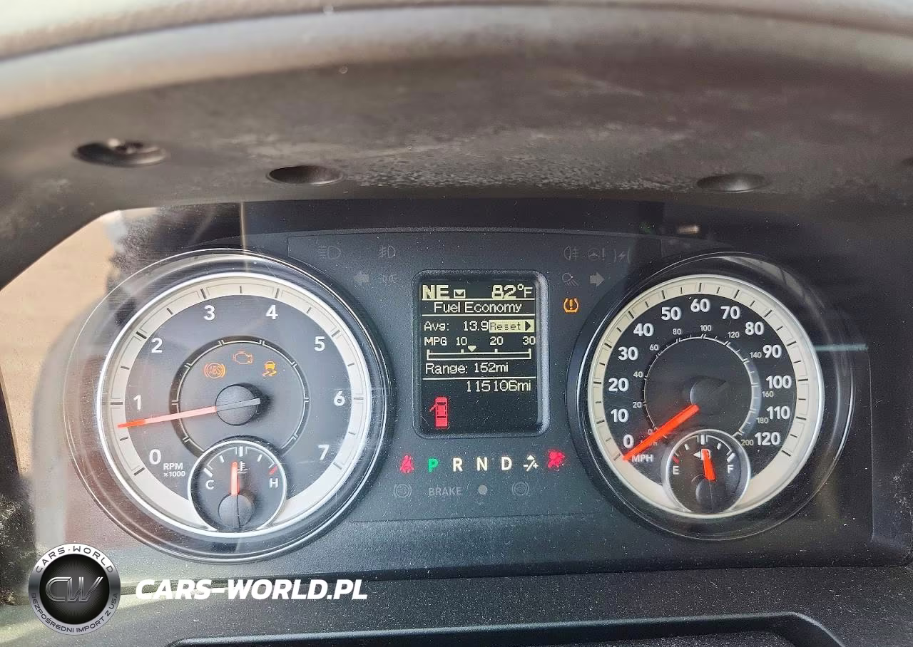 2020 Ram 1500 Classic Tradesman VIN:3C6JR6DT3LG305243 - 9