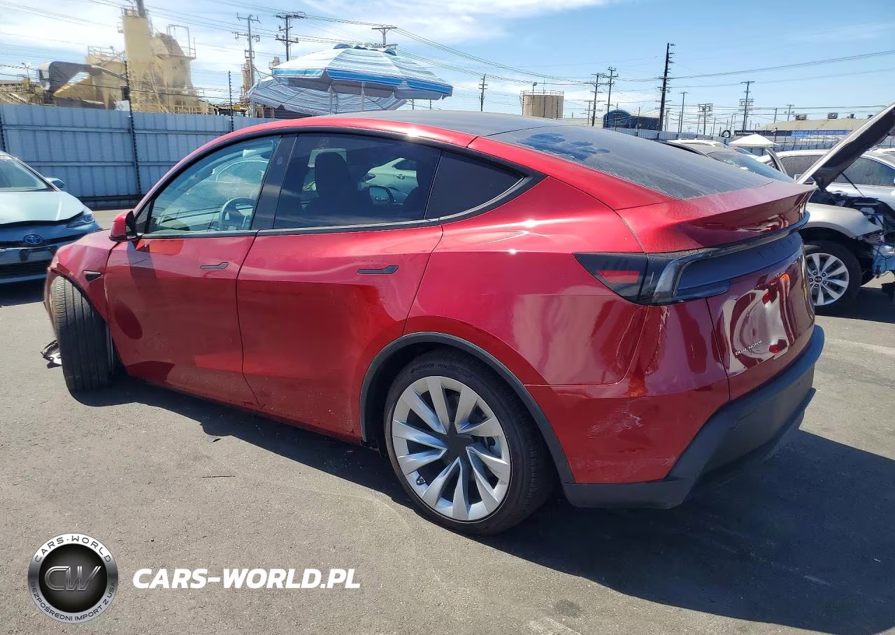 2026 Tesla Model Y VIN:7SAYGDEE2TF325803 - 2