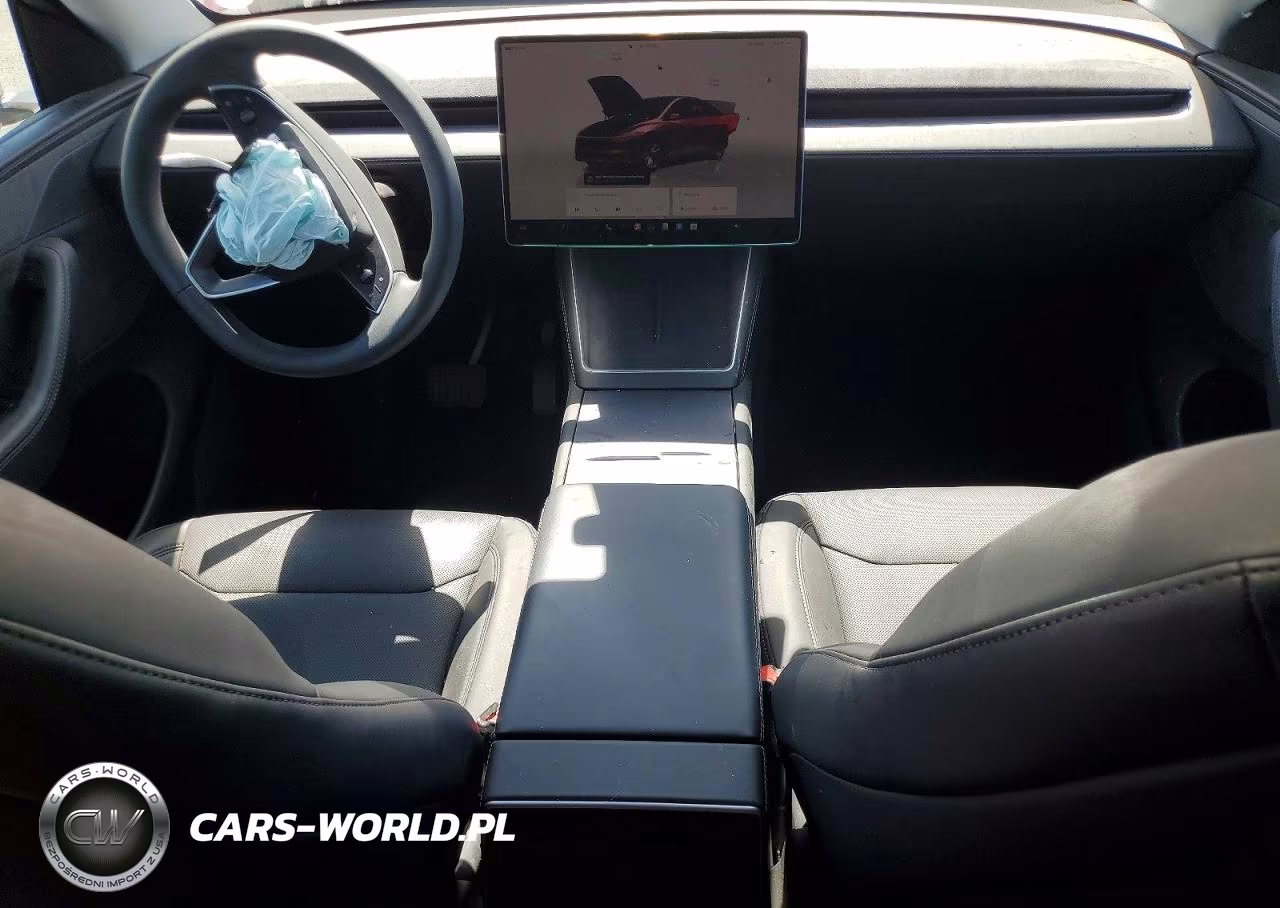 2026 Tesla Model Y VIN:7SAYGDEE2TF325803 - 8