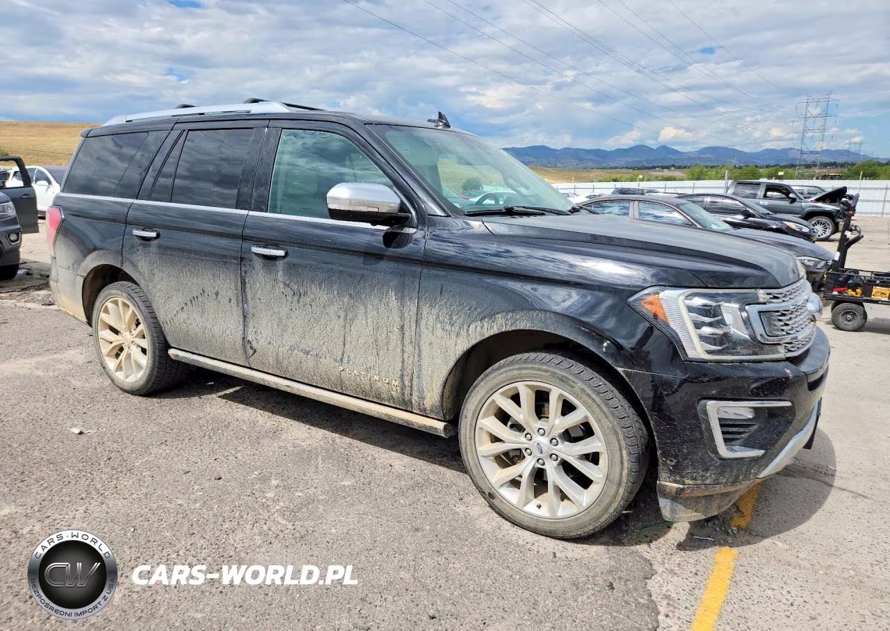 2018 Ford Expedition Platinum VIN:1FMJU1MT0JEA43403 - 4