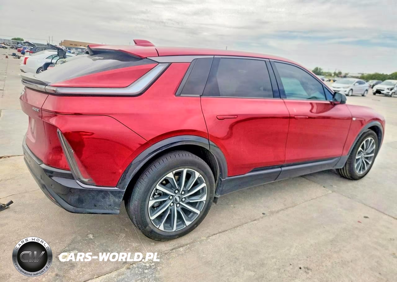 2024 Cadillac Lyriq Sport VIN:1GYKPTRK7RZ109245 - 3