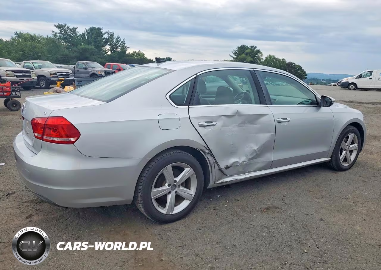 2012 Volkswagen Passat Se VIN:1VWBP7A38CC081707 - 3