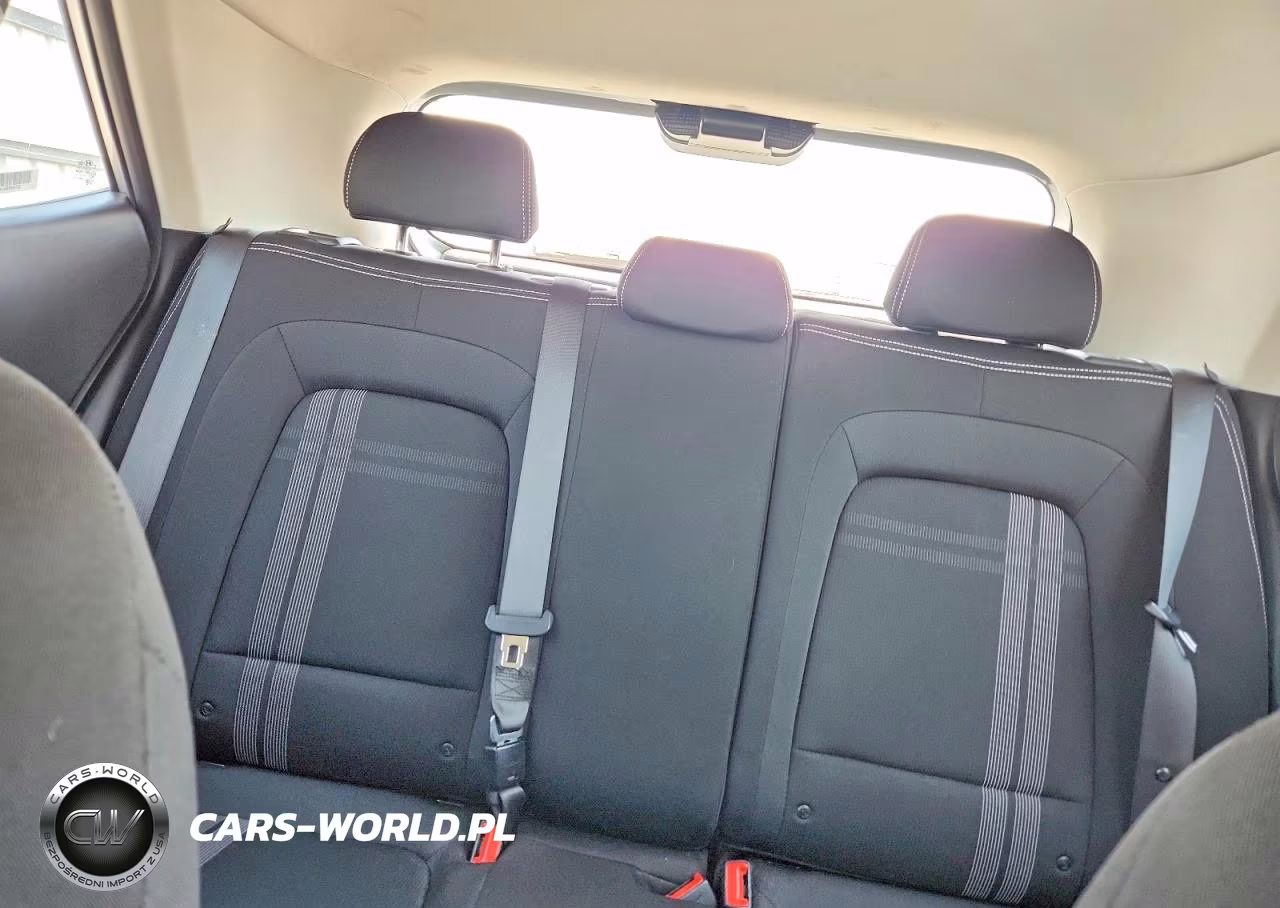 2025 Hyundai Venue Sel VIN:KMHRC8A39SU385555 - 10