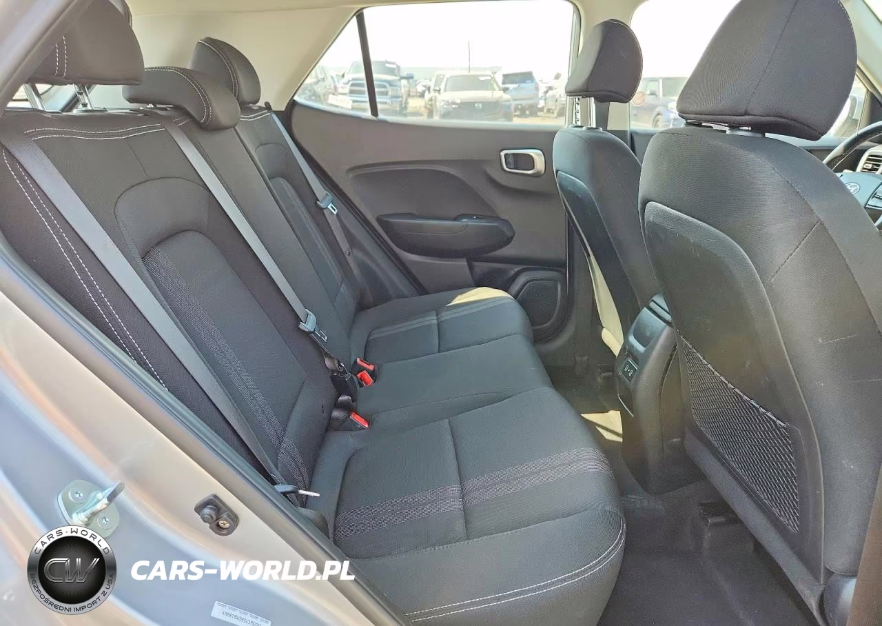 2025 Hyundai Venue Sel VIN:KMHRC8A39SU385555 - 11
