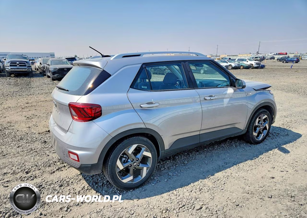2025 Hyundai Venue Sel VIN:KMHRC8A39SU385555 - 3