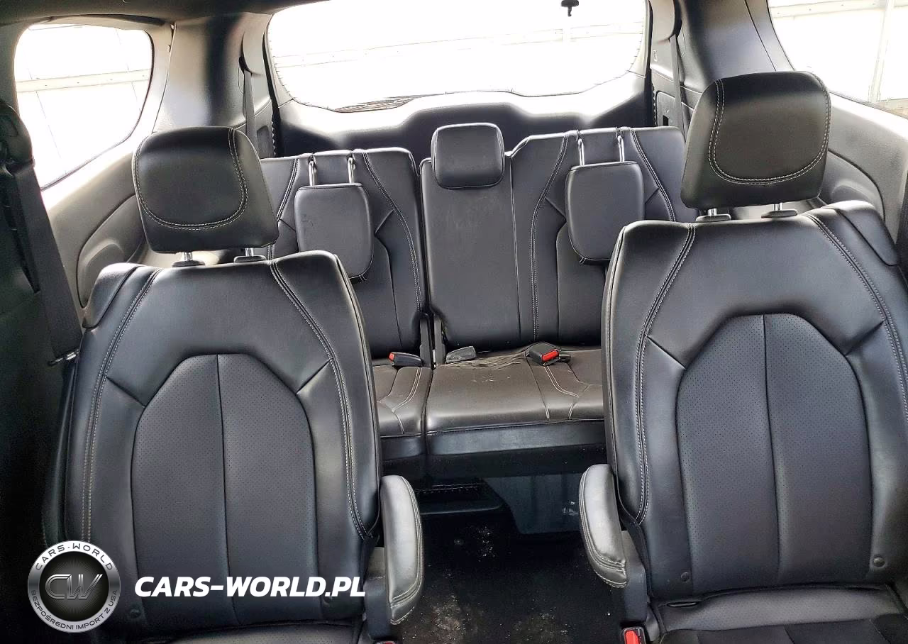2025 Chrysler Pacifica Select VIN:2C4RC1BG2SR541283 - 10