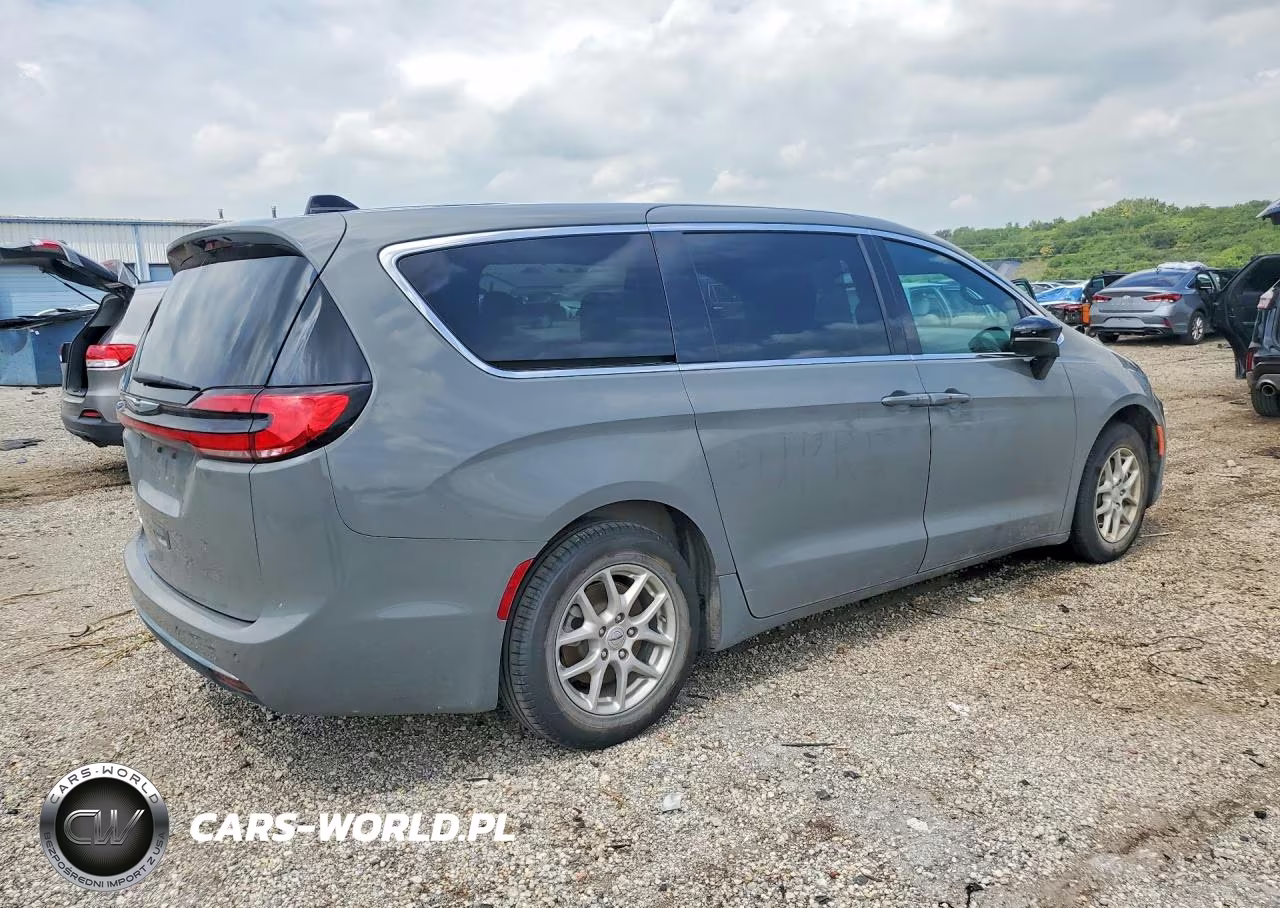 2025 Chrysler Pacifica Select VIN:2C4RC1BG2SR541283 - 3