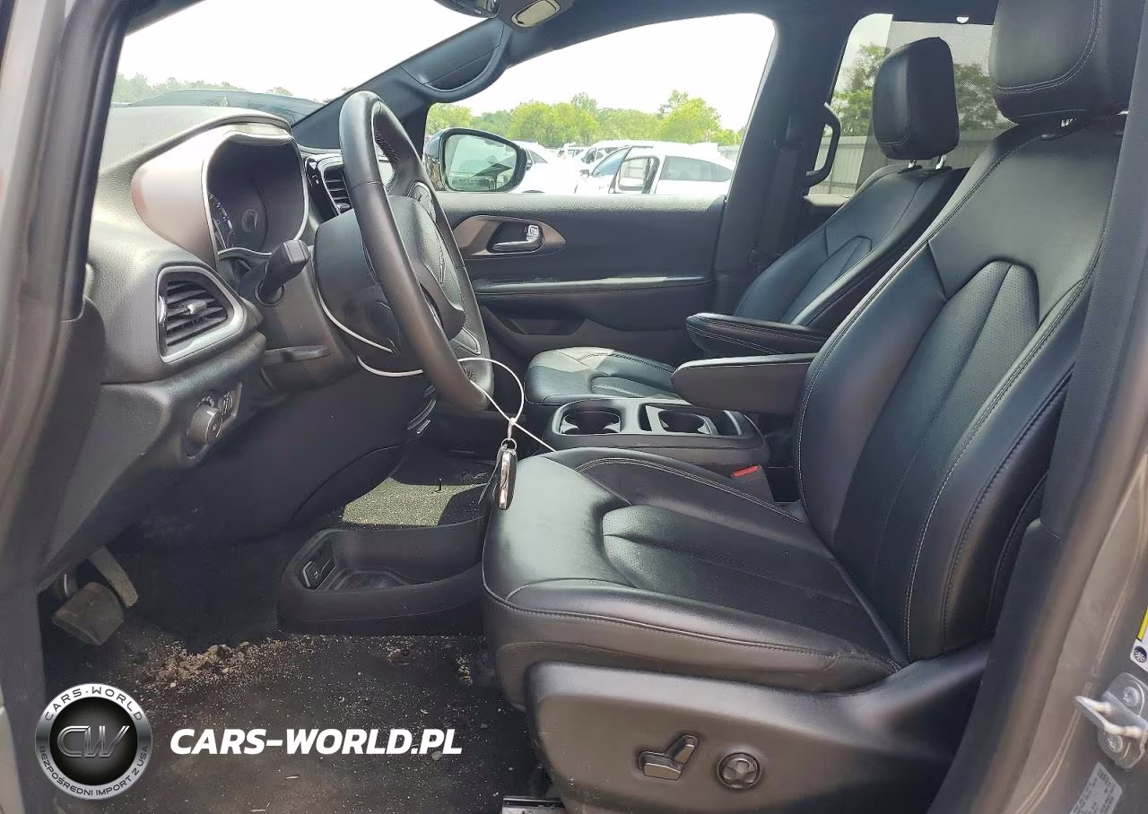 2025 Chrysler Pacifica Select VIN:2C4RC1BG2SR541283 - 7