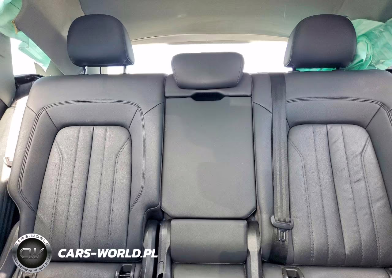 2019 Audi Q5 Premium VIN:WA1ANAFY2K2049386 - 10