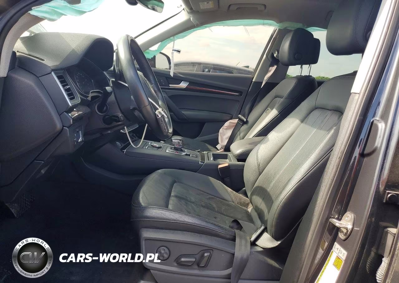 2019 Audi Q5 Premium VIN:WA1ANAFY2K2049386 - 7
