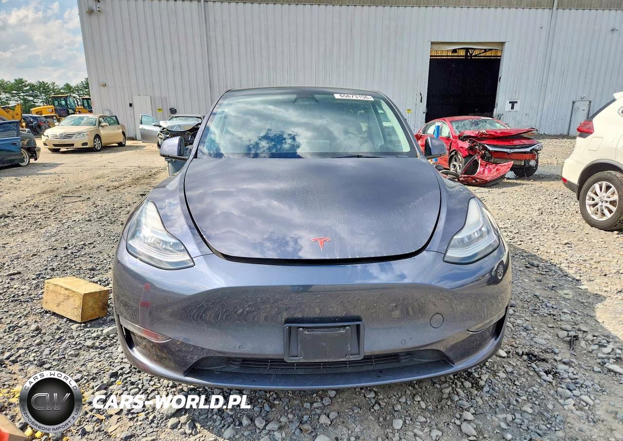 2022 Tesla Model Y VIN:7SAYGDEE8NF380422 - 5