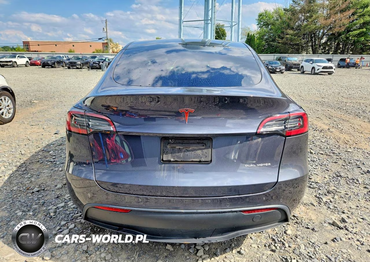 2022 Tesla Model Y VIN:7SAYGDEE8NF380422 - 6