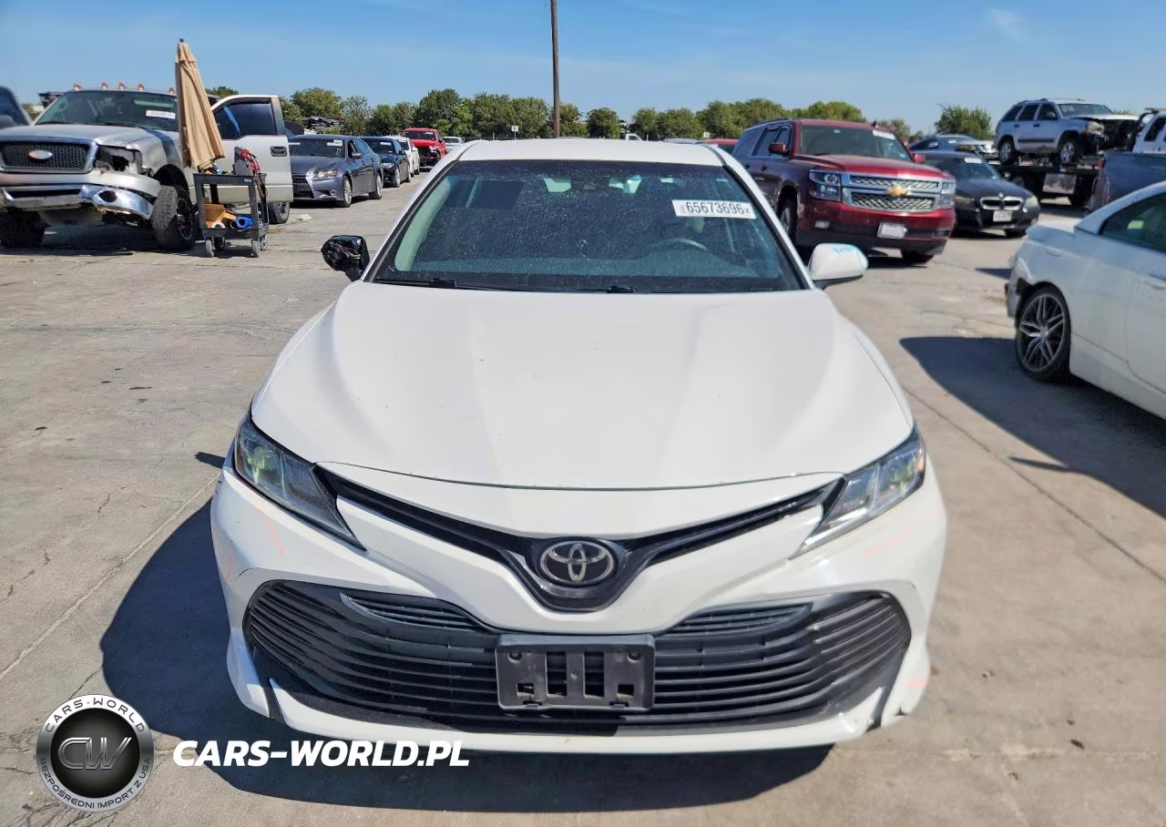 2018 Toyota Camry Le VIN:4T1B11HK5JU514465 - 5